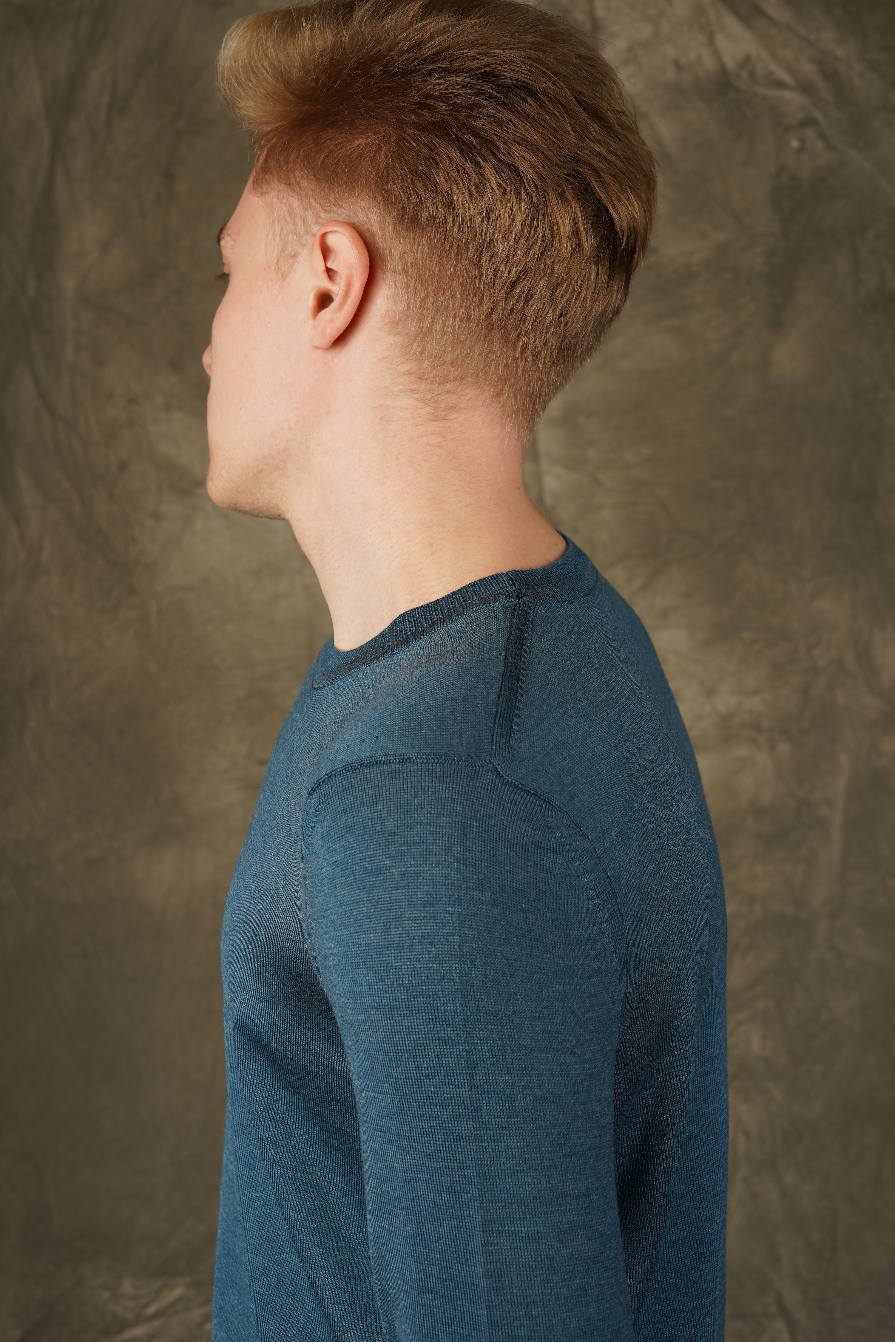 Cashmere round neck sweater