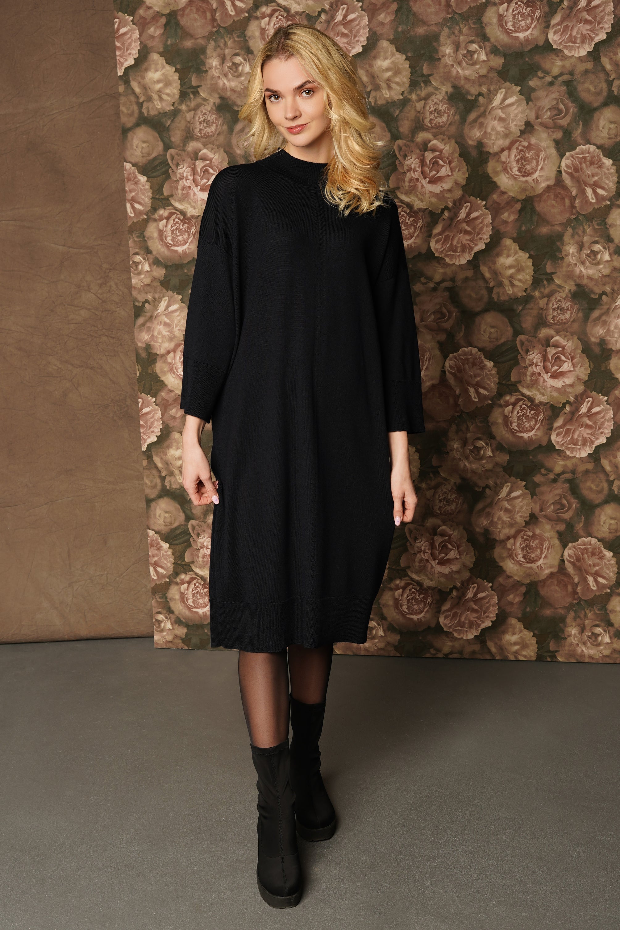 Merino wool long neck dress